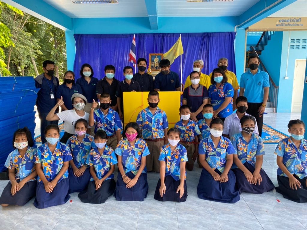 รูปกิจกรรมพัฒนาสังคมและการบริจาคให้กับน้องๆ ที่ จังหวัดพระนครศรีอยุธยา ณ โรงเรียนวัดไทรงาม