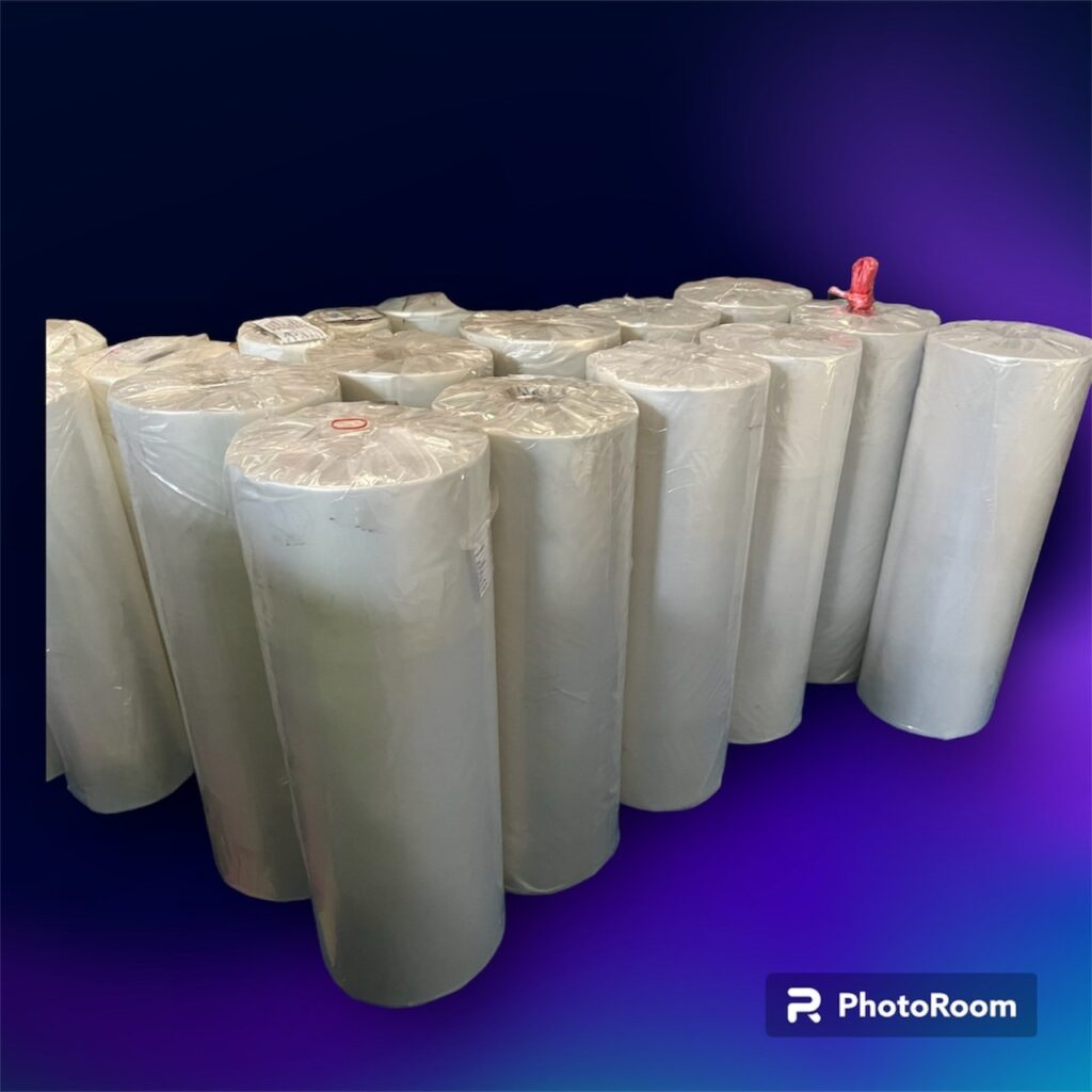 ม้วนพลาสติกปูพื้นสำหรับงานก่อสร้าง