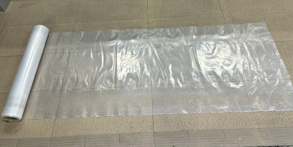 ม้วนพลาสติกปูพื้น
