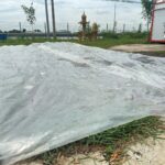 ม้วนพลาสติกปูพื้นทำลานจอดรถ